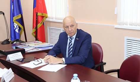 Геннадий Аверьянов провел прием граждан